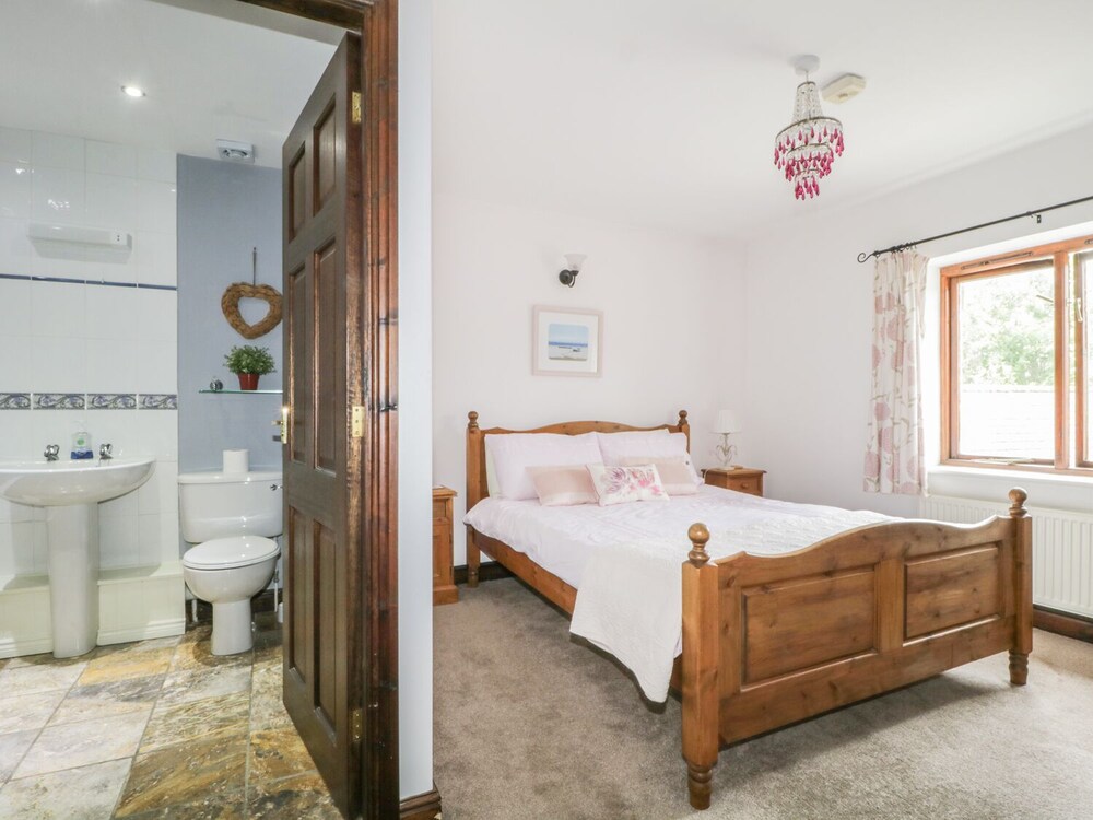 Penrith Vacations - Stonegarth Cottage - Property Image 13