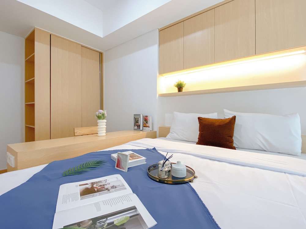 Simple 3Br At Pollux Chadstone Apartment