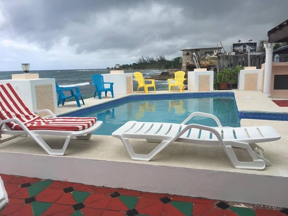 Villa on the Bay By The Vacation Casa