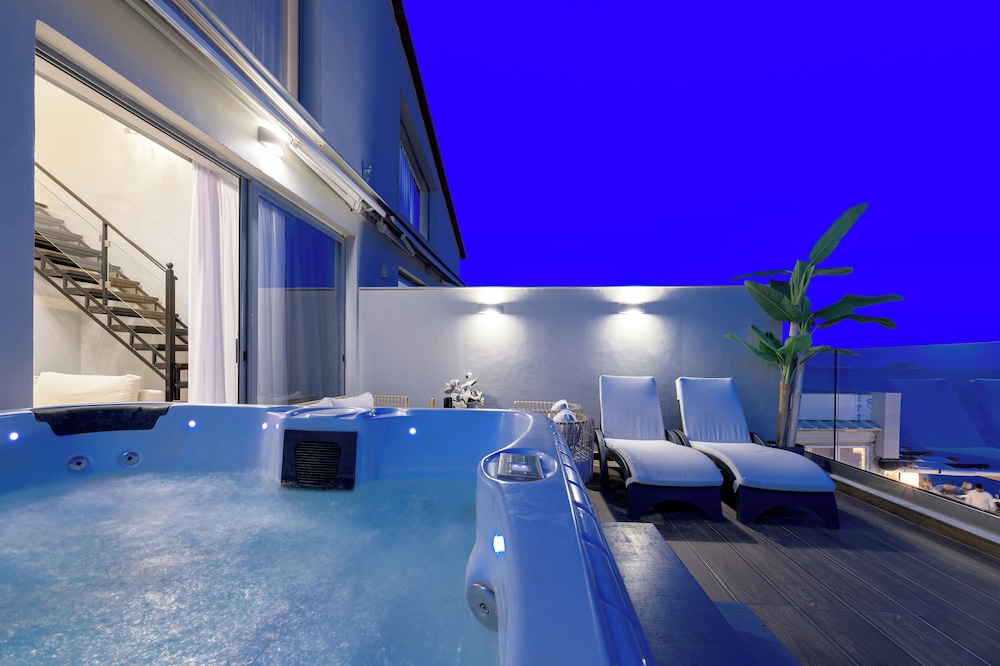 Pearl Luxury Living
