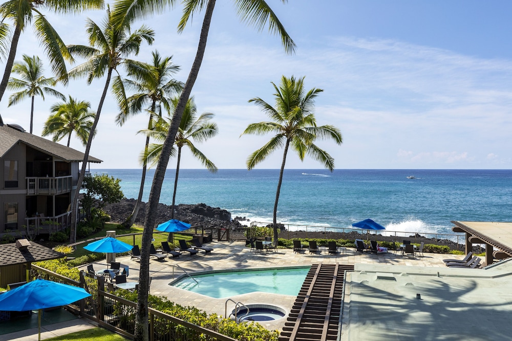 Konaloa Unimpeded Views of the Ocean
