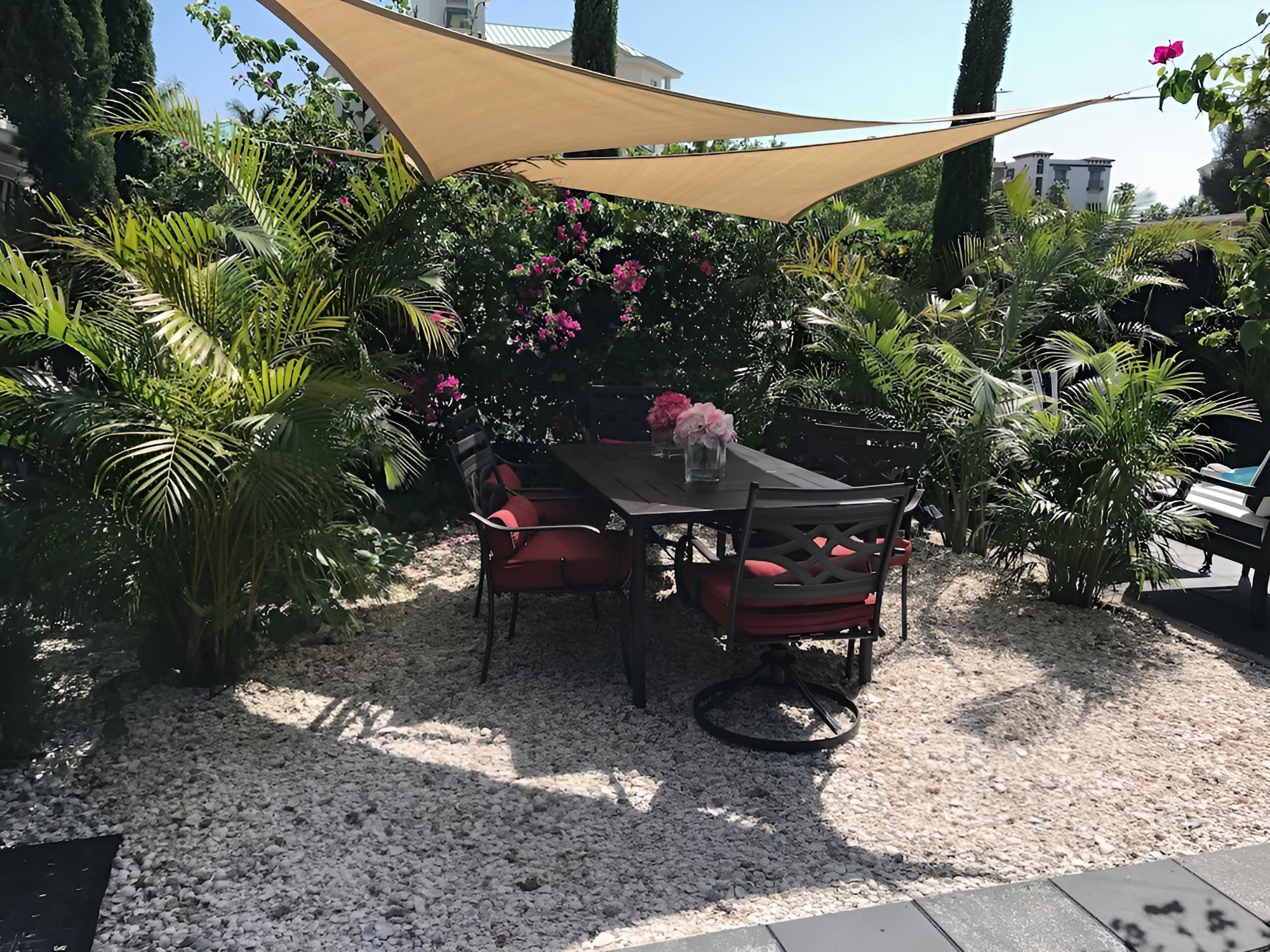 Sir David Guesthouse - Adults Only