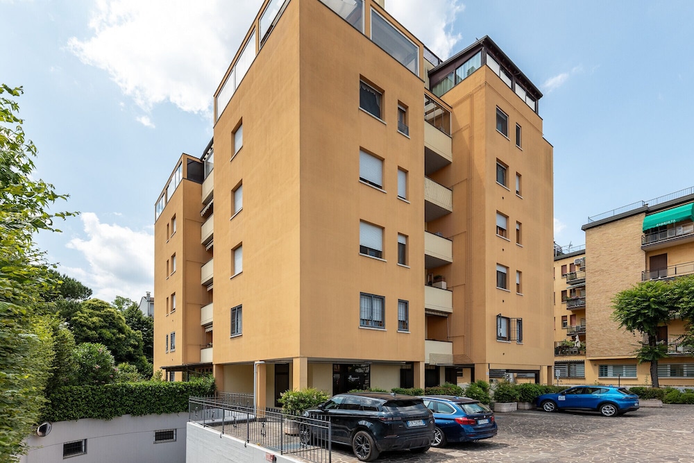 Bologna Modern Apartment by Wonderful Italy