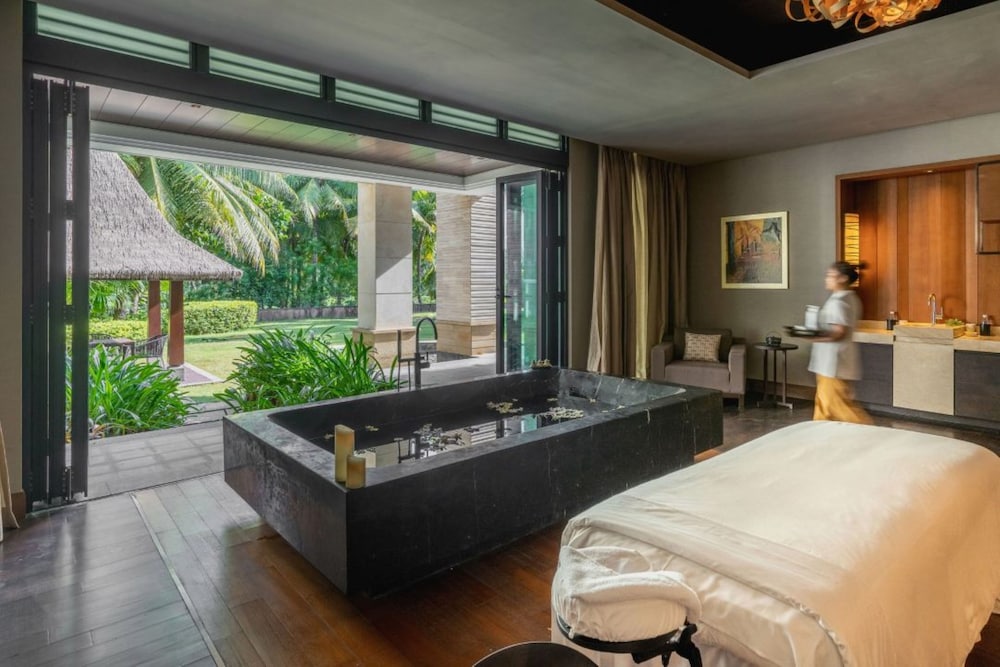 Raffles Hainan