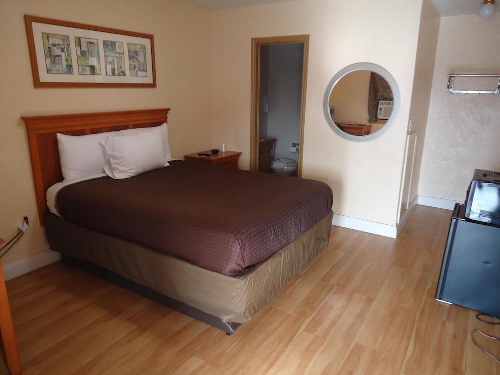 Budget Inn