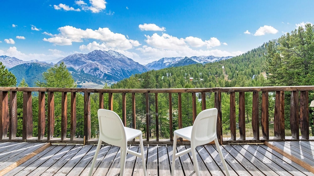Chalet Monti Della Luna 7 view 2