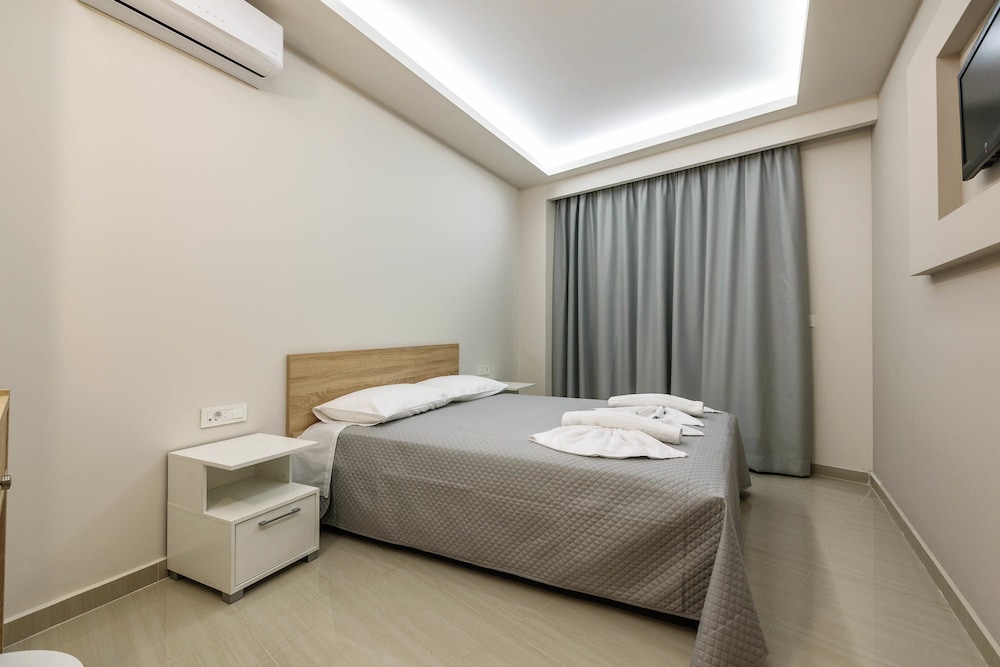 Irene Studios & Apartments
