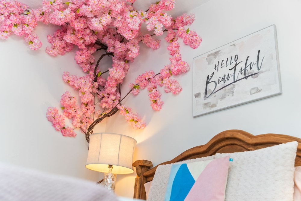 The Pink & Old Clarksville House