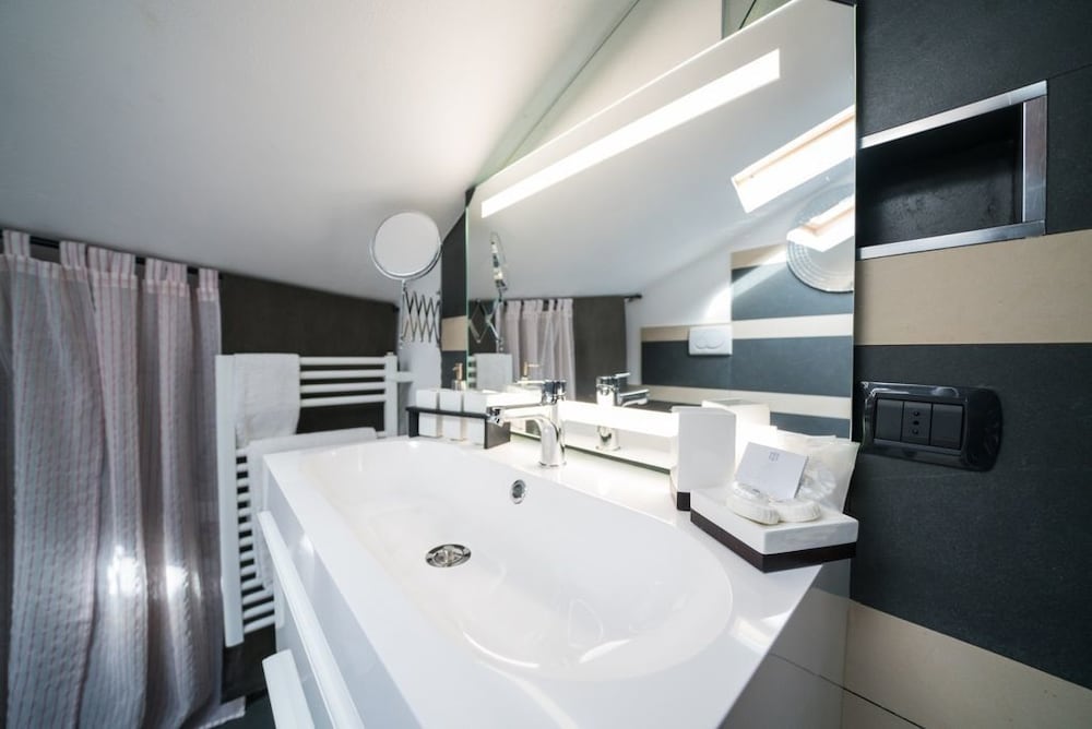 Bright Apartments Verona - Borgo Trento City Centre photo 2