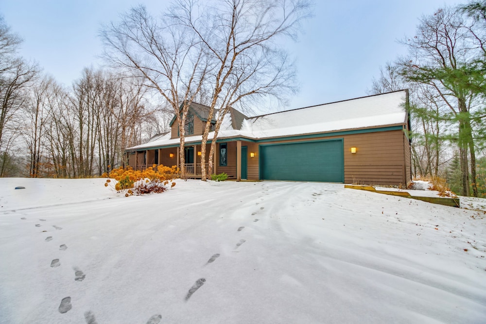 Private Lake & Trail Access: Home in Jacobson!