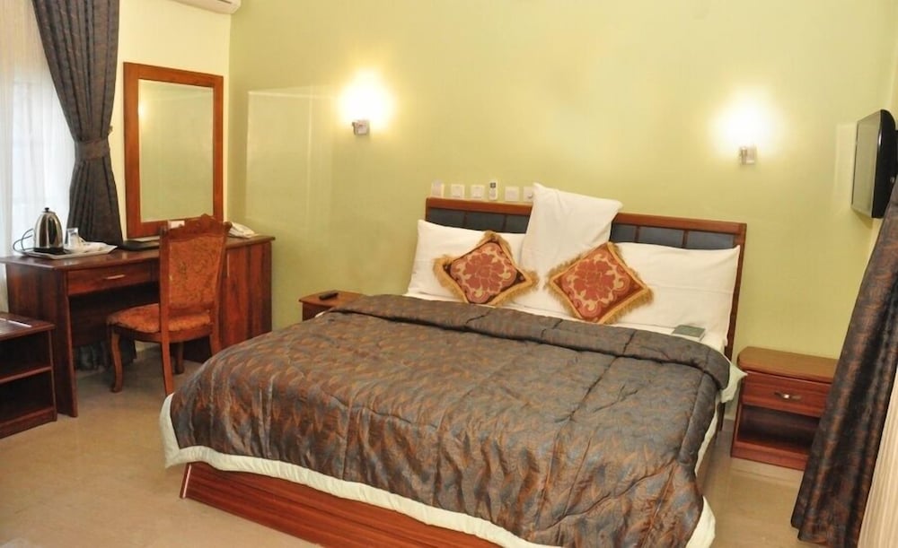 Hemas Hotel and Apartment