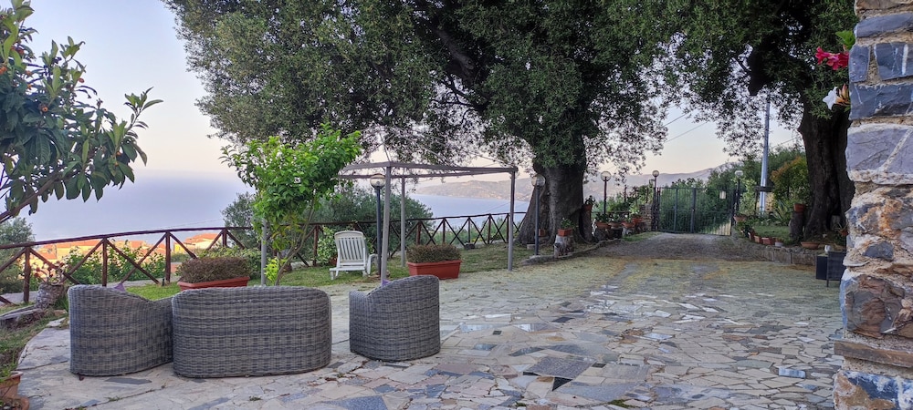 AGRITURISMO  LA FOCAZZA