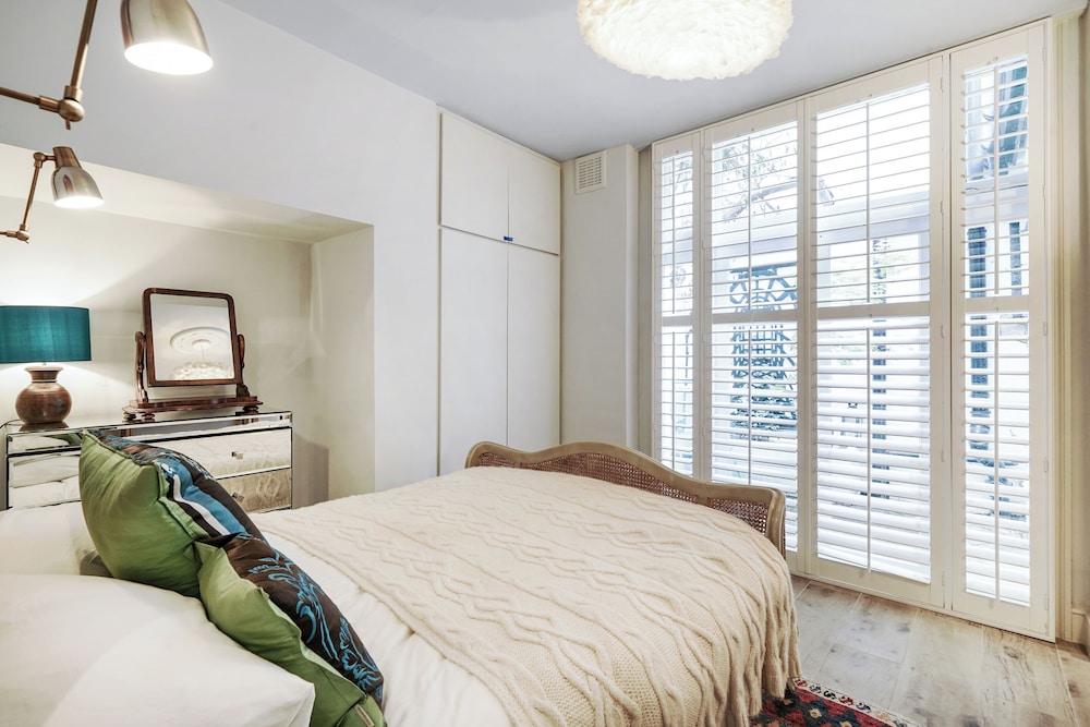 Queen's Gate Gardens Flat