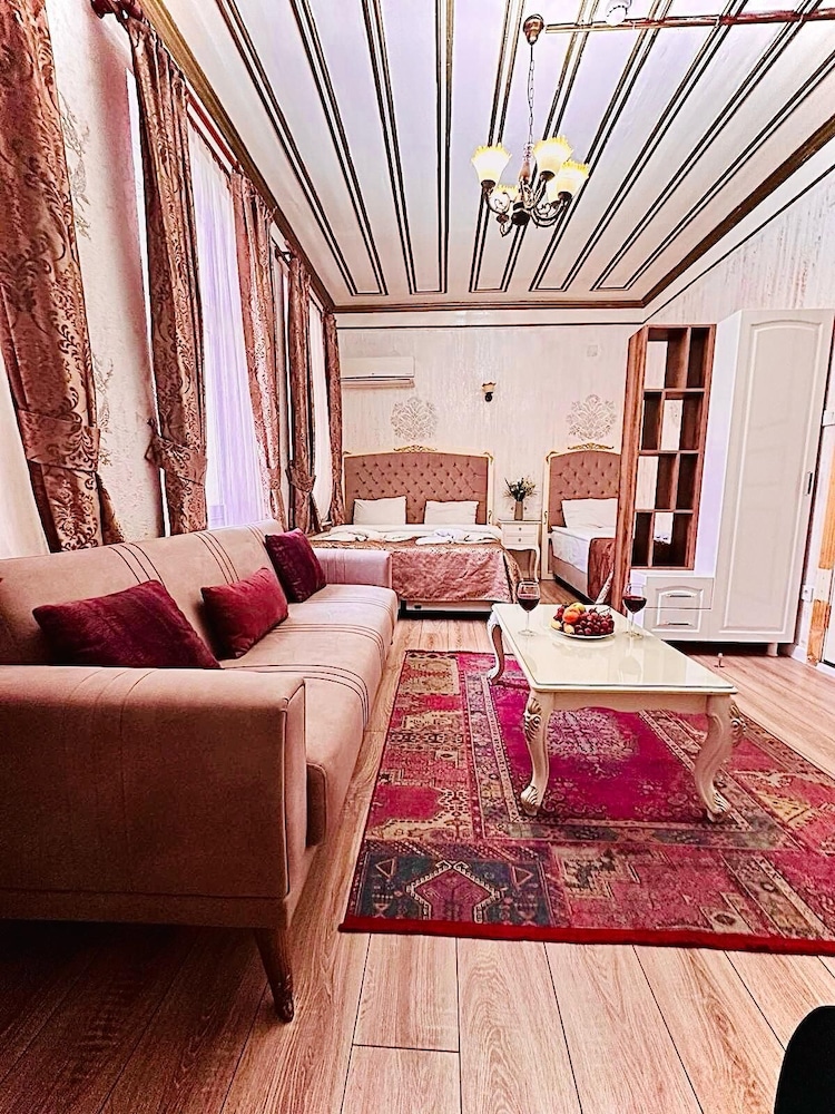 Alhambra Apart Otel - Image 65