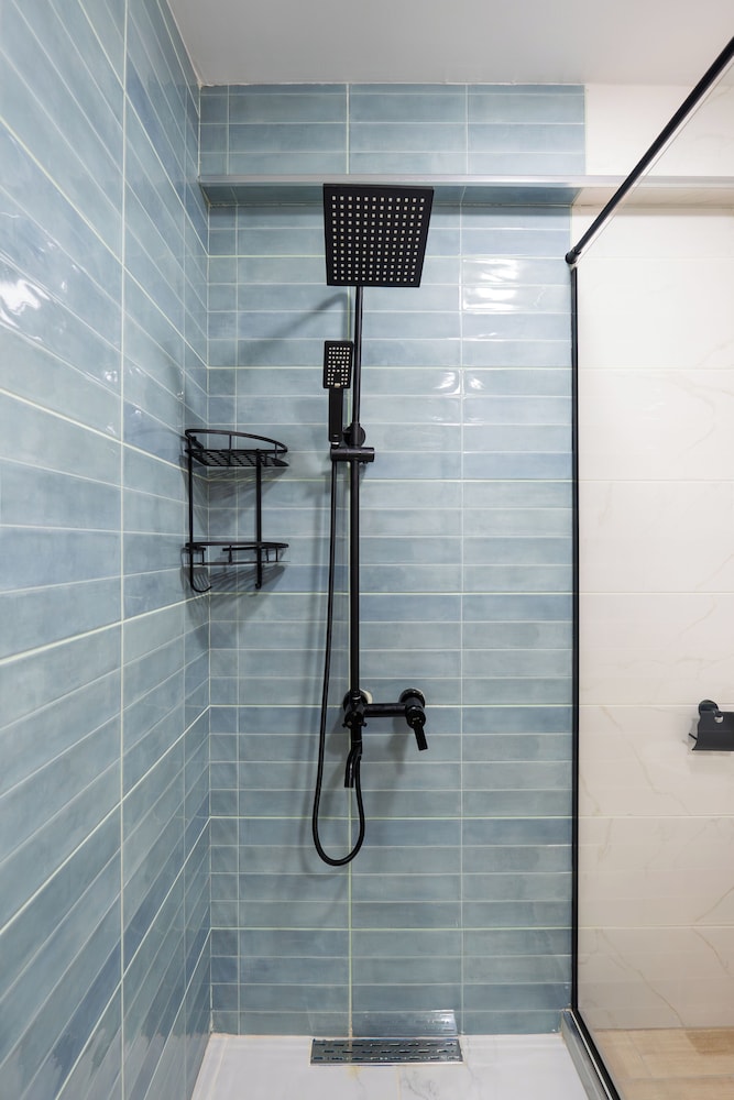 Chic & Modern 4BR Home in Old Tbilisi