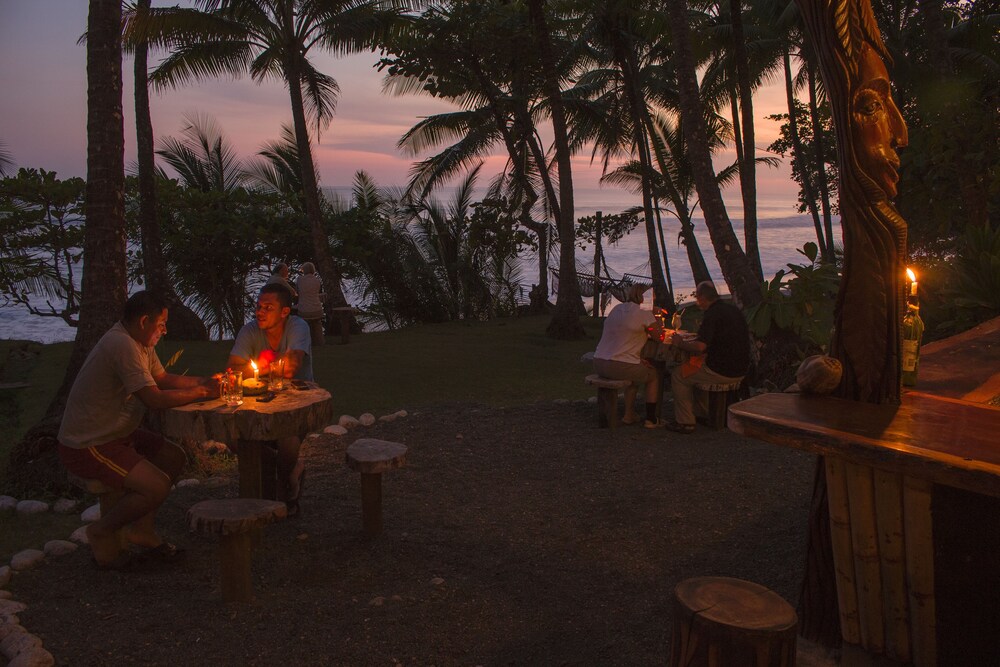 La Leona Eco Lodge