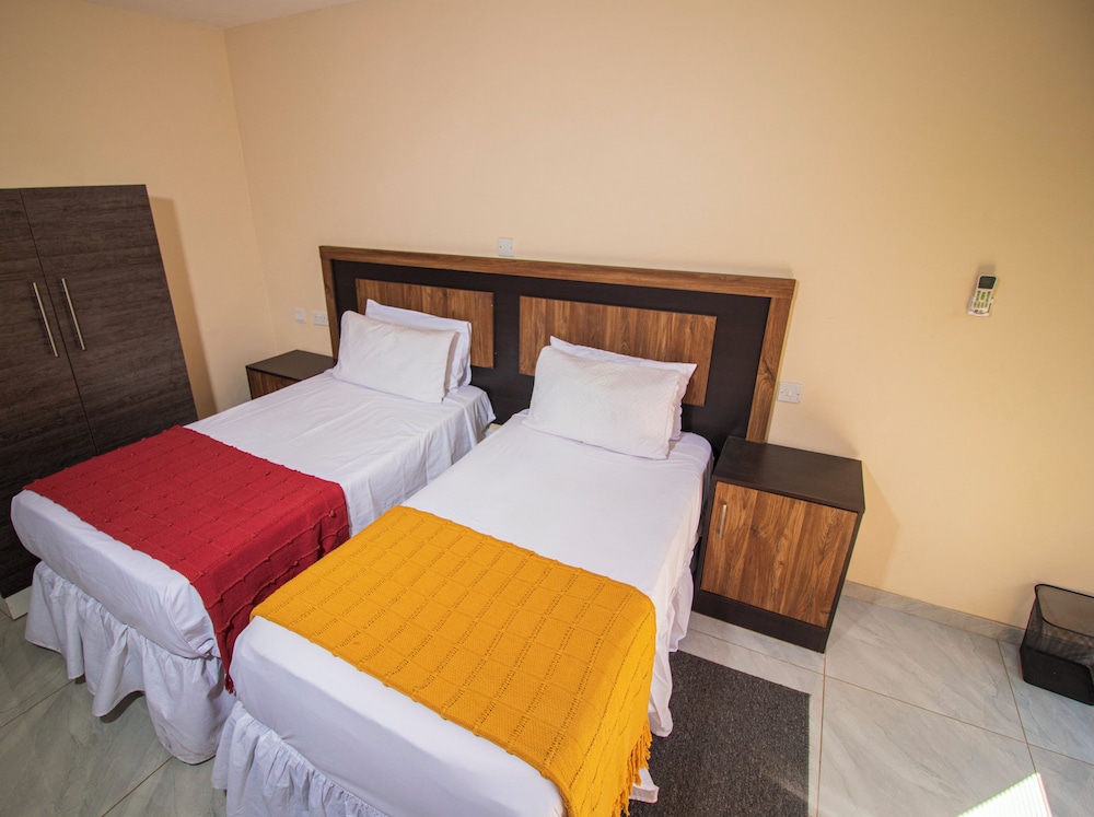 Fidelity Lodgings and Travel view 5