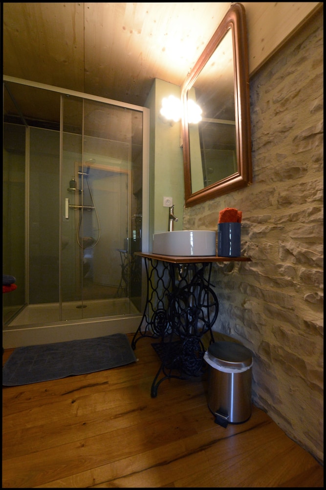 Photo 42
