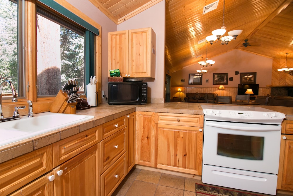Estes Park Condos - Property Image 220