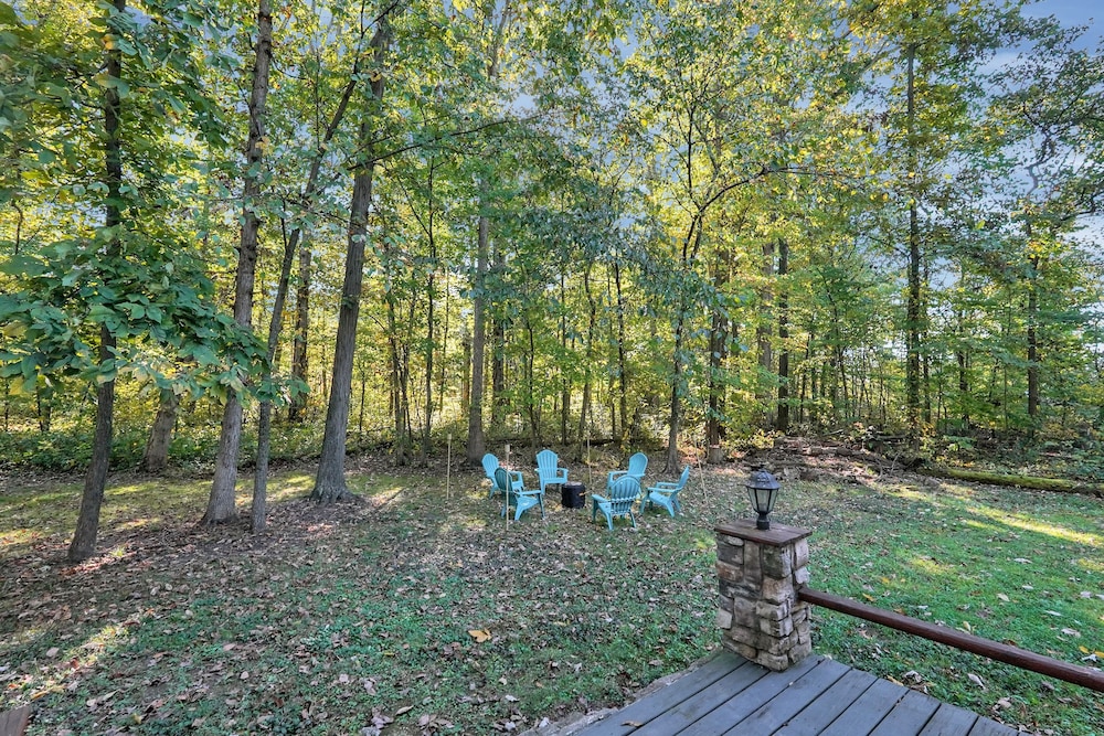 Mae's Place 2 Bedroom Cabin view 3