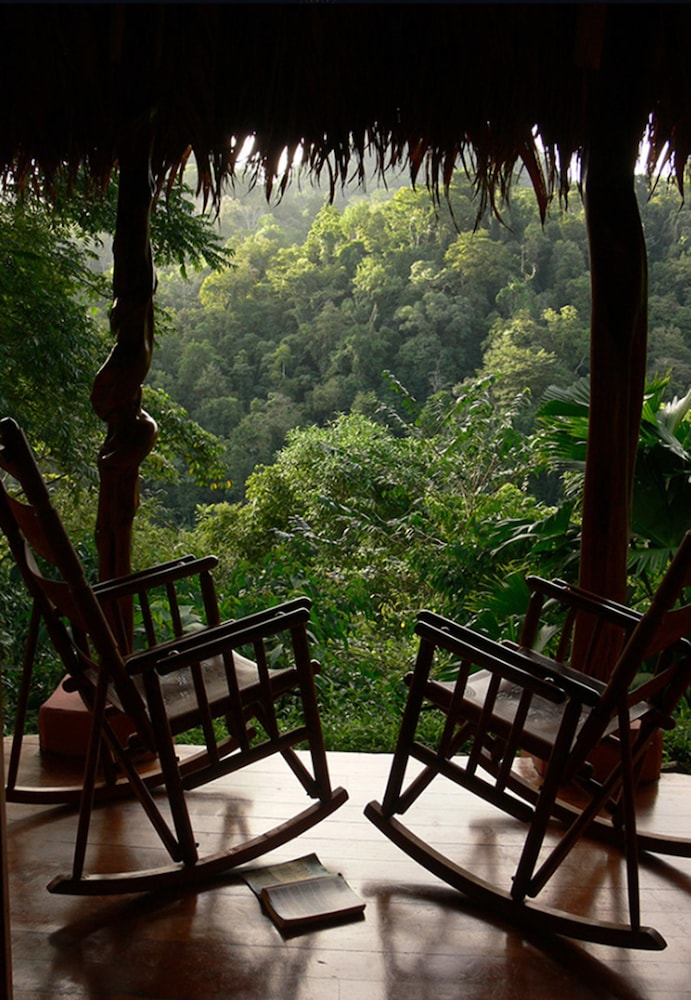 Luna Lodge