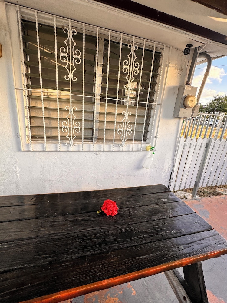 EL REY MOTEL & RESTAURANT