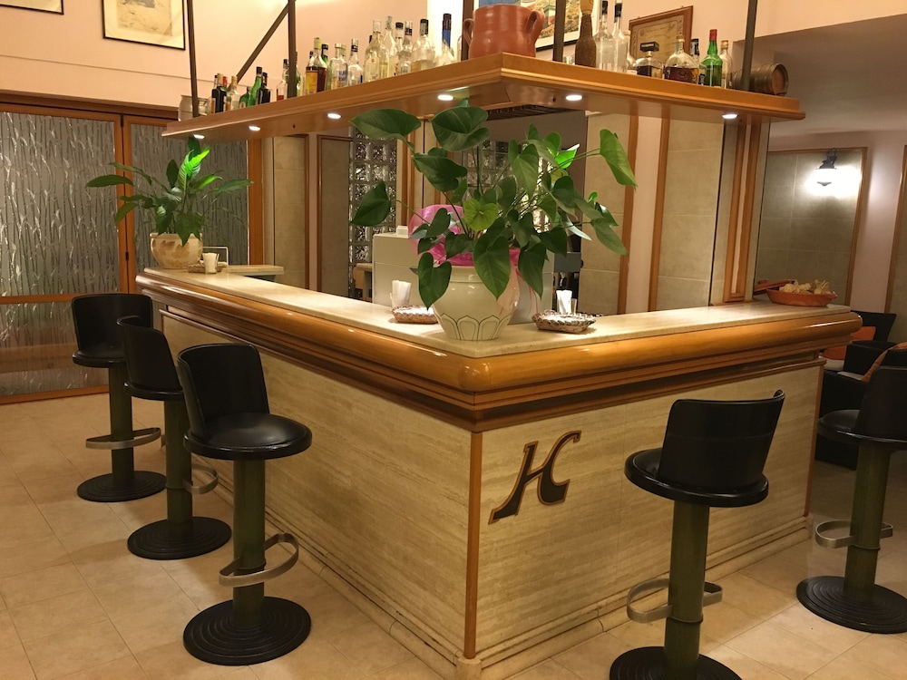 bar