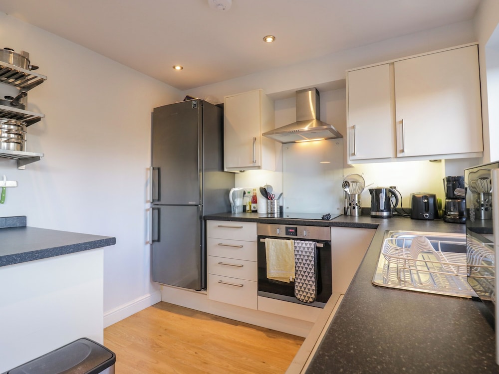 25 Resbury Close