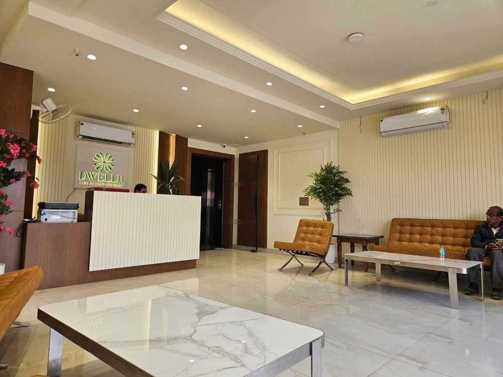 Hotel Dwellr