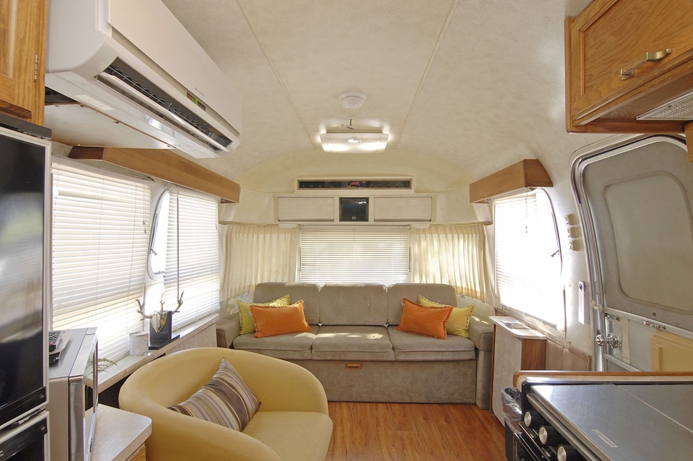 Palm Canyon Hotel & RV Resort