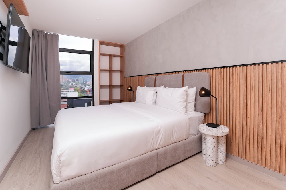 Metropolitan Living by HOUSY