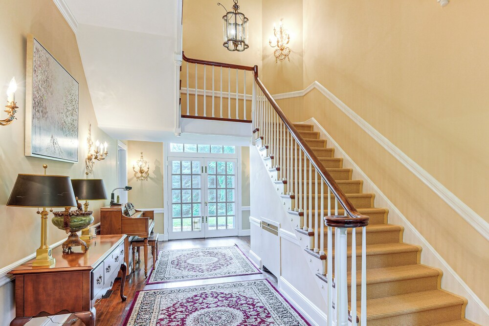 16 Mi to Baltimore: Spacious Home in Owings Mills!