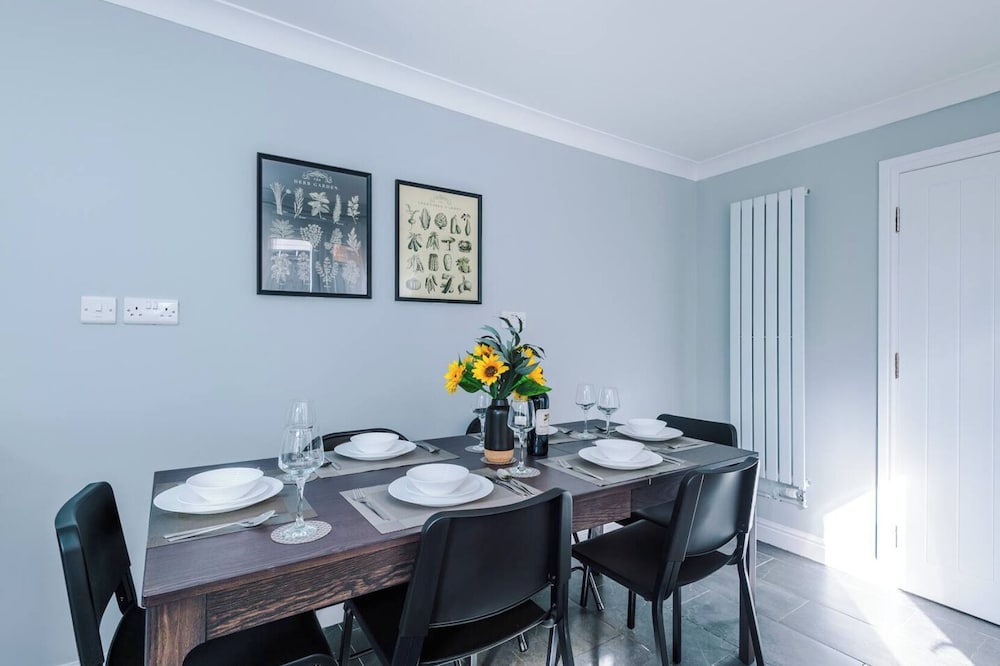 137 Watford Road