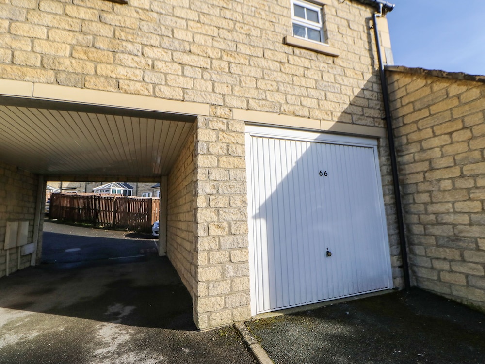 66 Dale Grove
