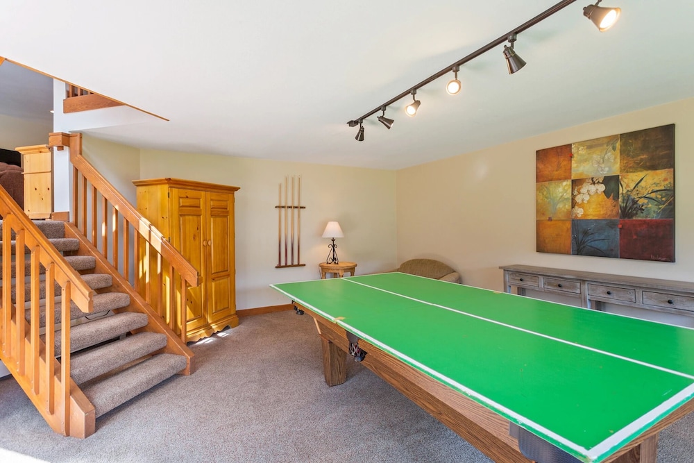 Pinnacle at Deer Valley Resort - Four Bedroom Condo with Hot Tub #1470 4 Condo