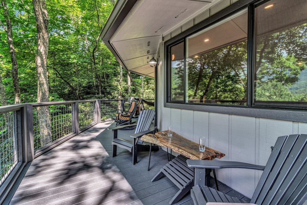 The Upper Deck
