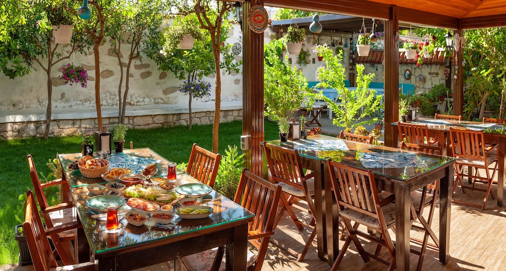 Flores Hotel Alaçatı - Image 36