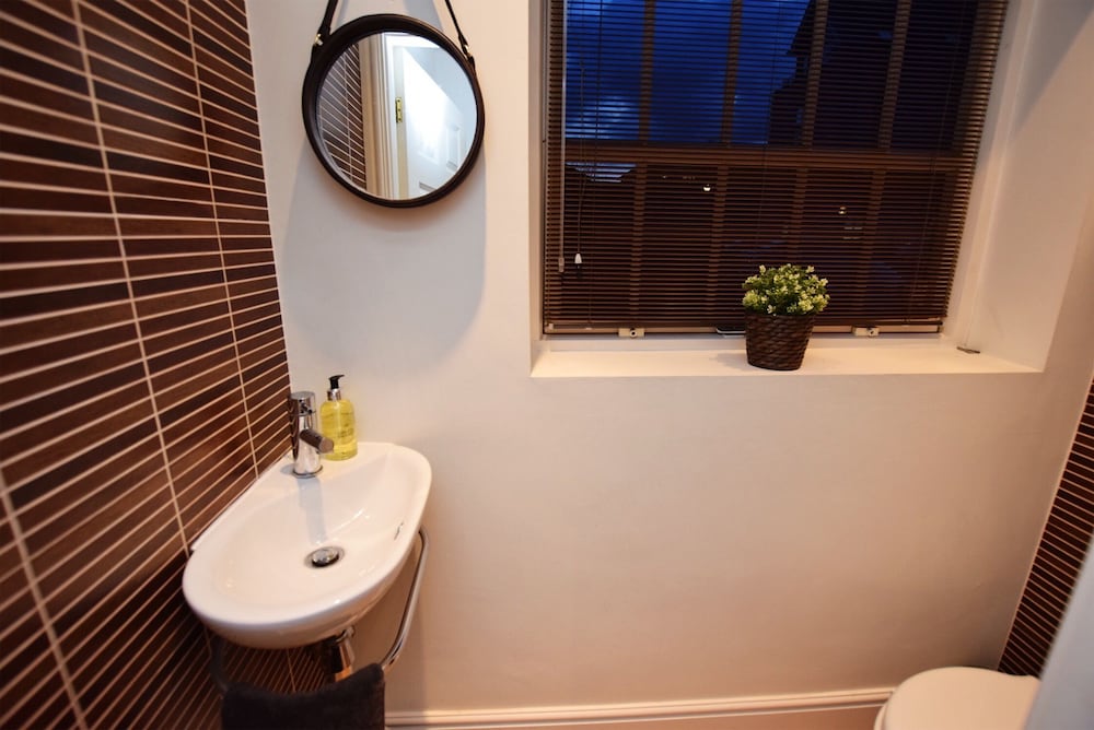 Derby 2 Bed House - University & City