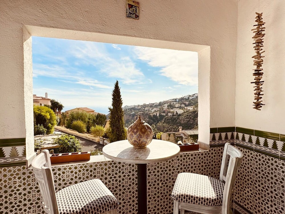 Incredible Views Villa With Private Pool