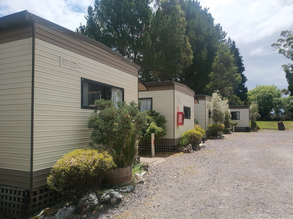 Zeehan Bush Camp
