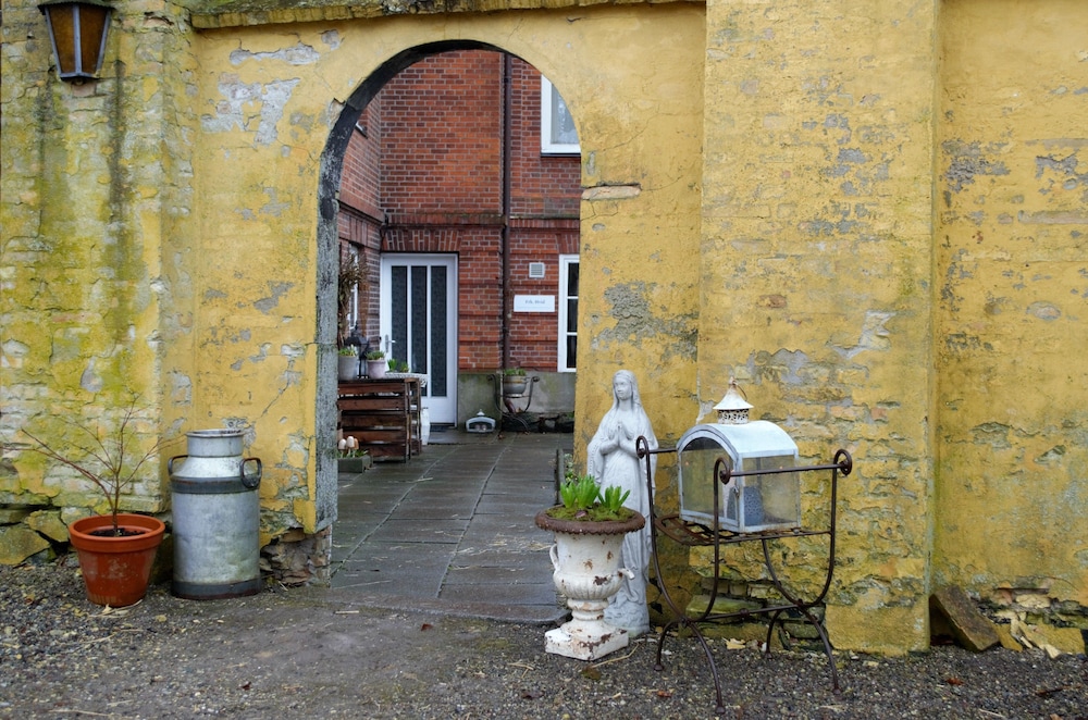 Ny Kirstineberg Gods Bed & Breakfast