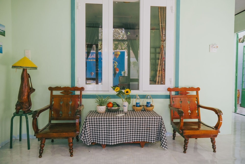 Nha Sin's Homestay - Hostel view 3