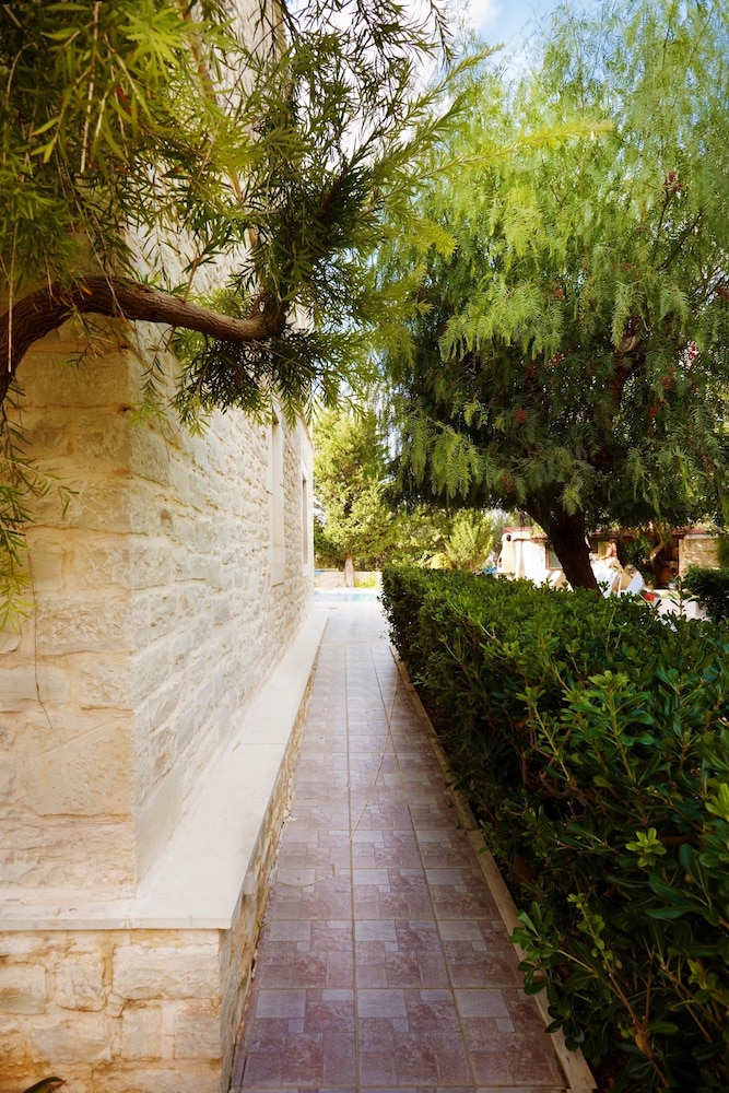 disCrete Villa Loutra