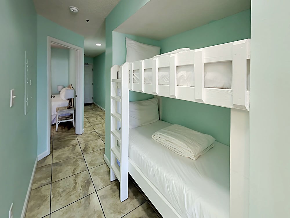Tradewinds by Southern Vacation Rentals