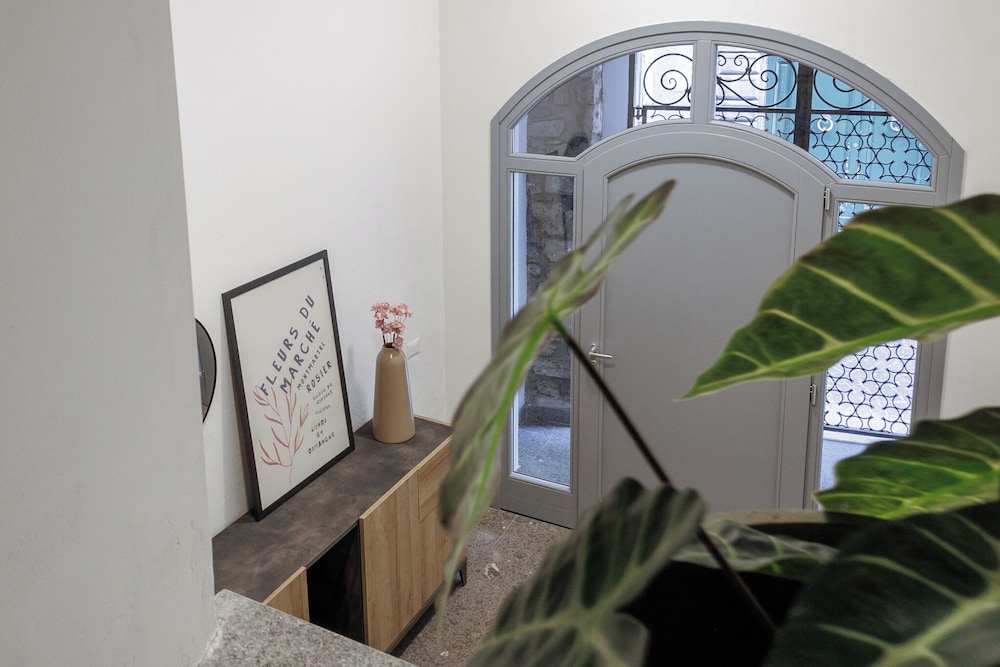 Basco Guest House