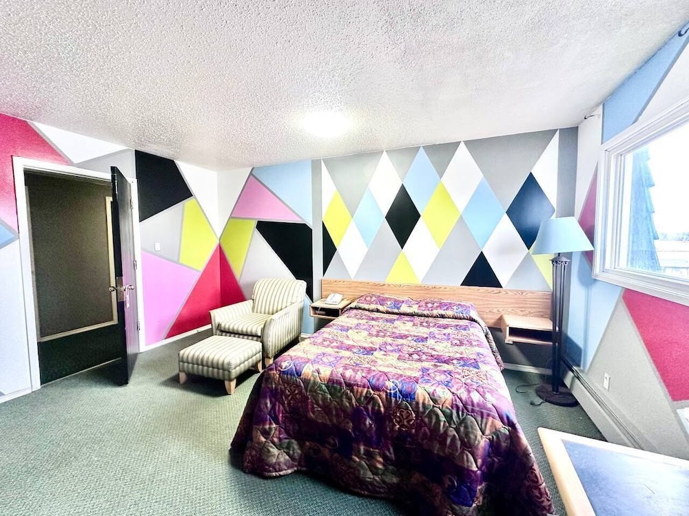 Grizzly Motor Hotel