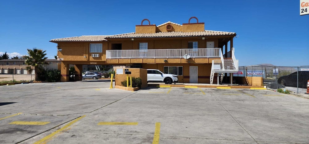 Economy Inn Victorville view 3
