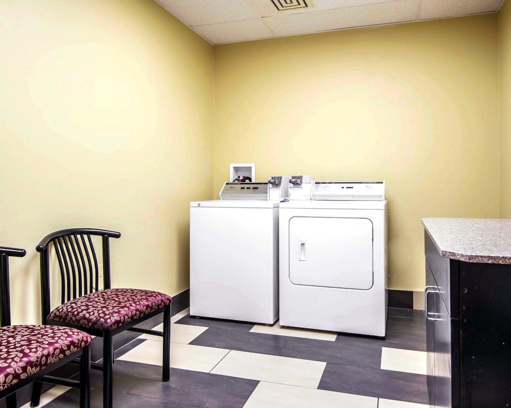 SureStay Plus Hotel by Best Western Blue Springs - Property Image 9