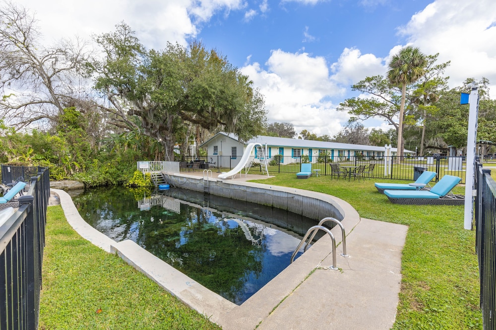 King's Bay Lodge