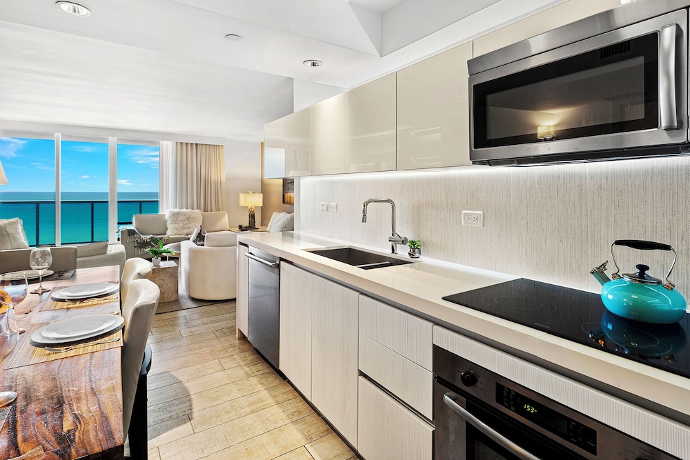 Luxury Vacation Rentals at 1 Hotel & Homes by LRMB